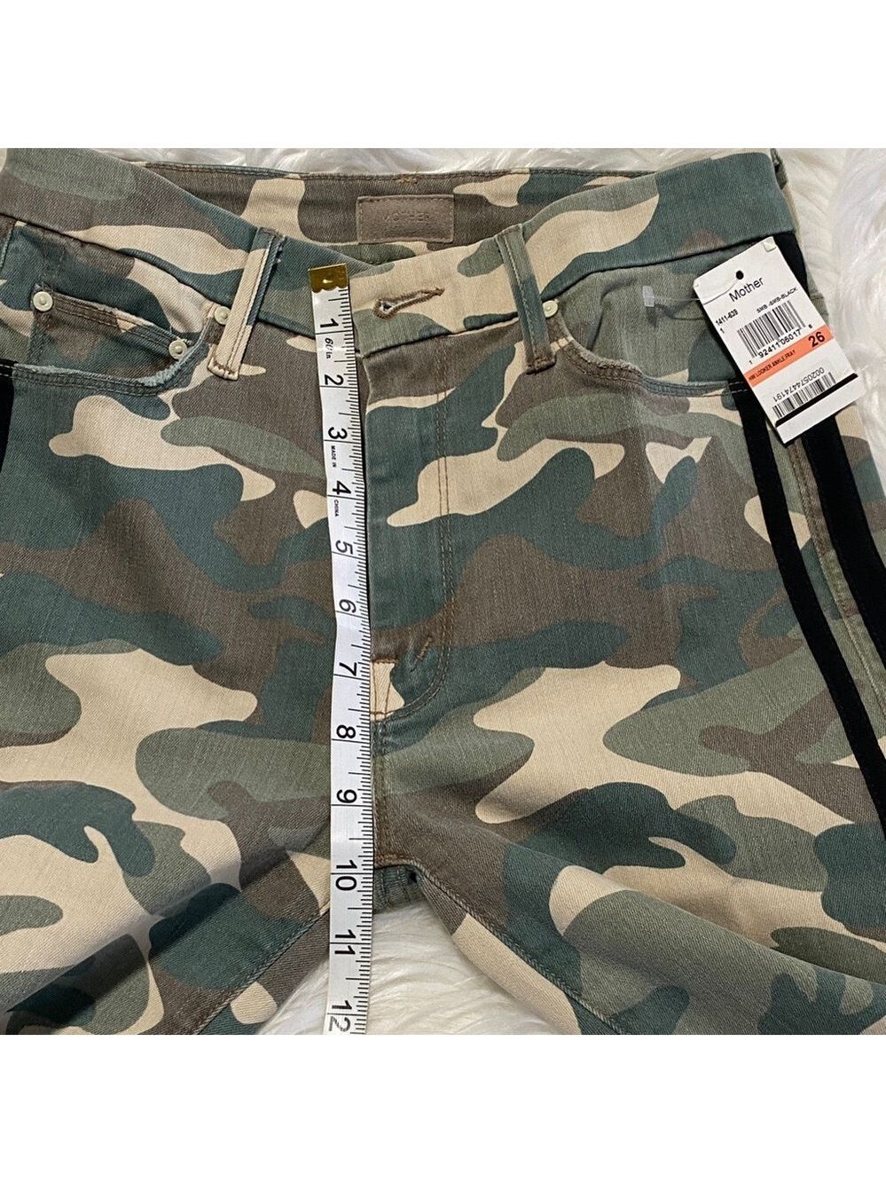 MOTHER Camouflage Pants with Black Detail - Picture 5 of 11